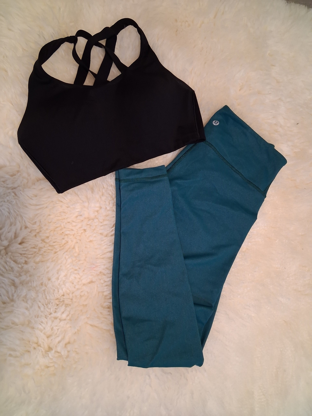 Lululemon Athletica Set  women's black Athletic Bra and green Leggins